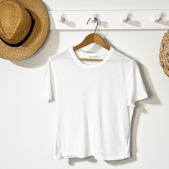 Aritzia Denim Forum The Vintage Cropped T-Shirt - Picture 4 of 8